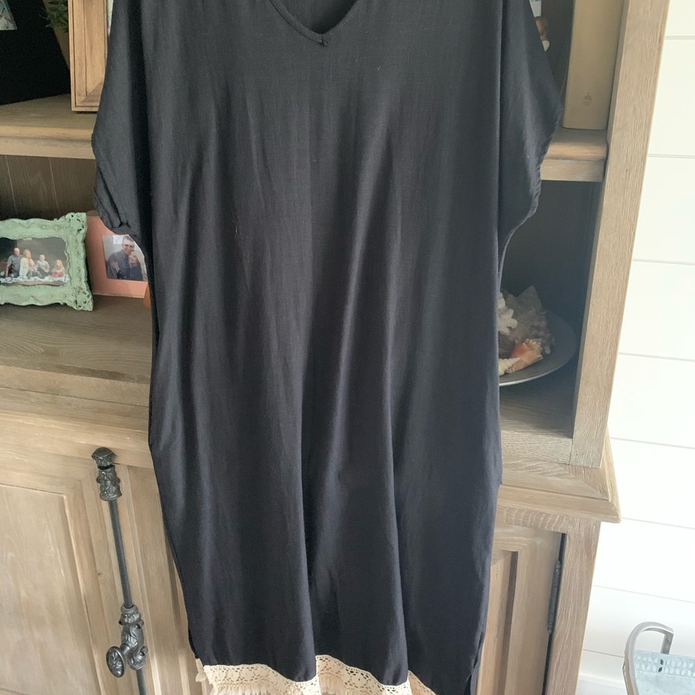Black dress size lg.